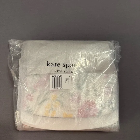 Kate Spade Carson in Garden bouquet - Picture 4 of 6